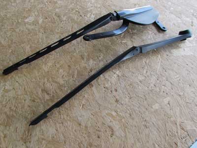 BMW Windshield Wiper Arms (Includes Left and Right Set) 61617144540 E60 525i 528i 530i 535i 545i 550i E63 645Ci 650i